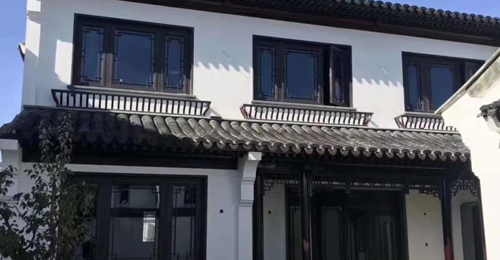 仿古门窗是如何与现代家具相互衬托的？